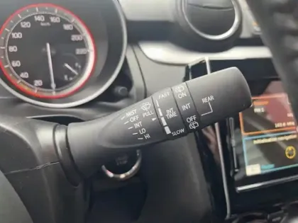 Photo 12 Suzuki Swift  1.2 Dualjet Hybrid 83ch Privilège AllGrip