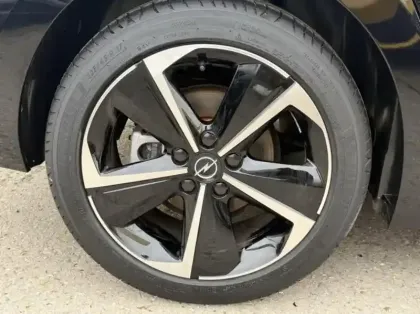 Photo 8 Opel Astra  1.2 Turbo 130ch GS