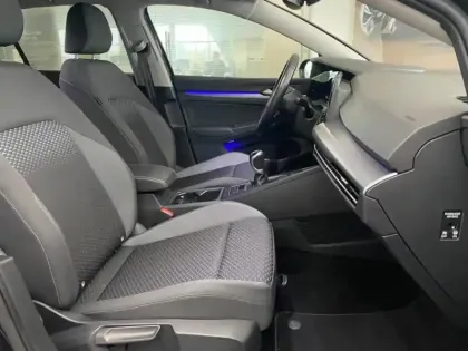 Photo 13 Volkswagen Golf  2.0 TDI SCR 115ch Active