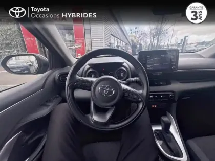 Photo 8 Toyota Yaris  116h Design 5p