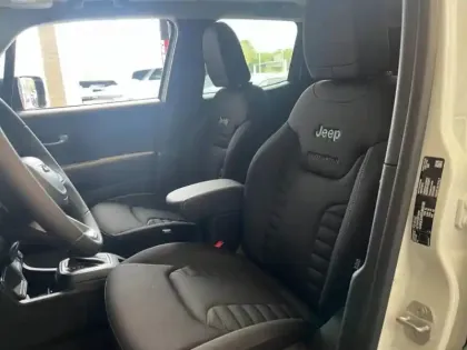 Photo 8 Jeep Renegade  1.5 Turbo T4 130ch MHEV North Star BVR7