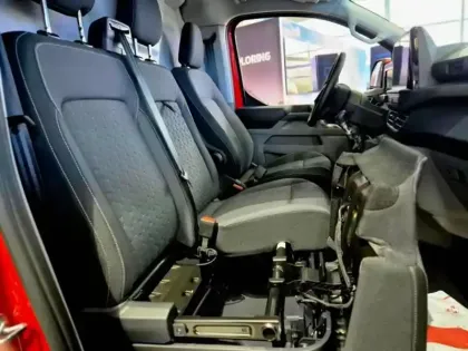 Photo 11 Ford Custom Gén. II Ph1 Limited 1