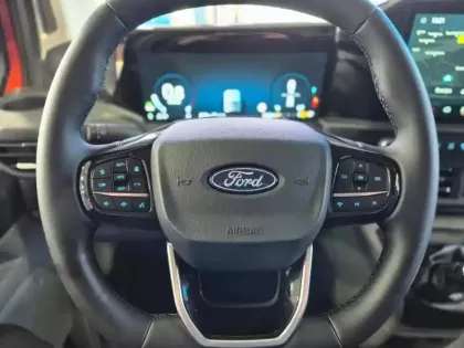 Photo 14 Ford Custom Gén. II Ph1 Limited 1