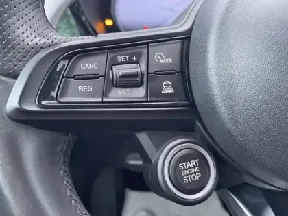 Photo 14 Alfa Romeo Tonale  1.5 Hybrid 130ch Edizione Speciale TCT