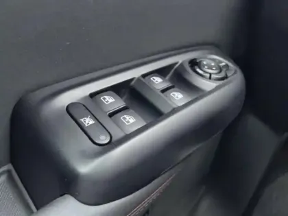 Photo 11 Alfa Romeo Tonale  1.5 Hybrid 130ch Edizione Speciale TCT