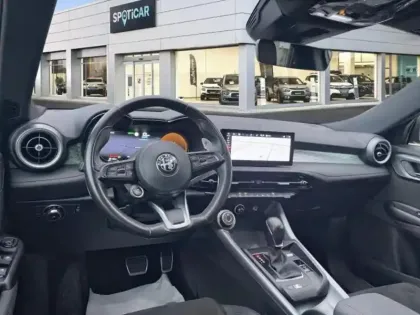 Photo 7 Alfa Romeo Tonale  1.5 Hybrid 130ch Edizione Speciale TCT