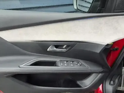 Photo 11 Peugeot 3008  HYBRID 225ch GT Pack e-EAT8