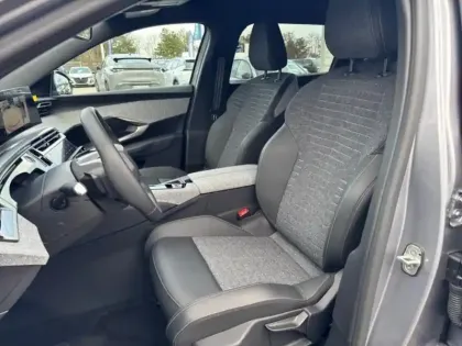 Photo 10 Peugeot 5008  Electrique 210ch Batterie 73 kWh Allure