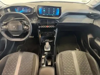 Photo 9 Peugeot 208  e- 136ch Roadtrip