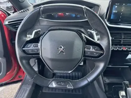 Photo 12 Peugeot 2008  1.5 BlueHDi 130ch S&S GT Pack EAT8 125g