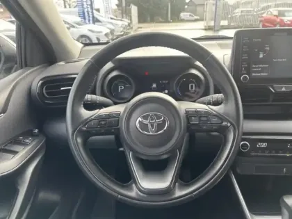 Photo 14 Toyota Yaris  116h Design 5p MY22