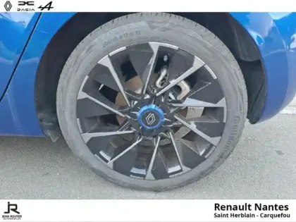 Photo 8 Renault Clio  1.6 E-Tech 145ch full hybrid esprit Alpine