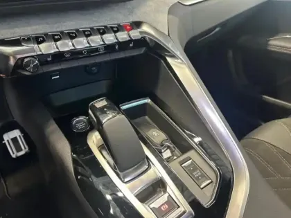 Photo 10 Peugeot 3008  HYBRID 225ch GT e-EAT8