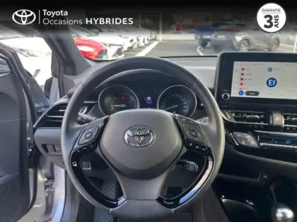 Photo 12 Toyota C-HR  1.8 Hybride 122ch Collection E-CVT Alcantara