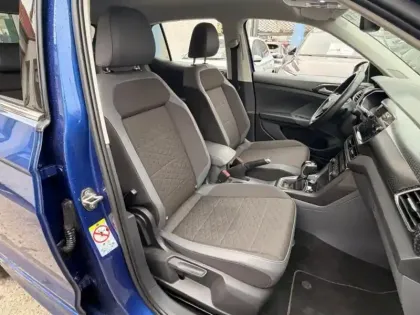 Photo 6 Volkswagen T-cross  1.0 TSI 110ch R-Line DSG7