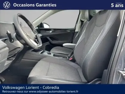 Photo 7 Volkswagen Tiguan  1.5 eTSI 130ch VW Edition DSG7