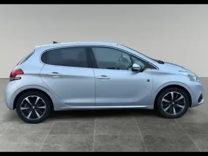 Photo 5 Peugeot 208  1.2 PureTech 110ch E6.c Tech Edition S&S EAT6 5p