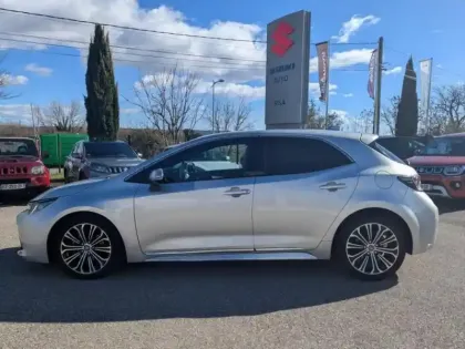 Photo 13 Toyota Corolla  122h Design