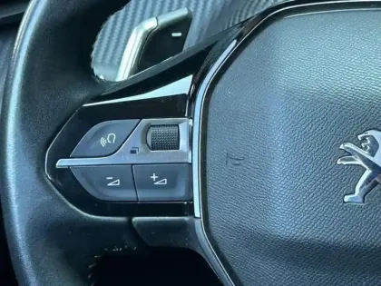 Photo 14 Peugeot 208  1.2 PureTech 100ch S&S Allure Pack EAT8