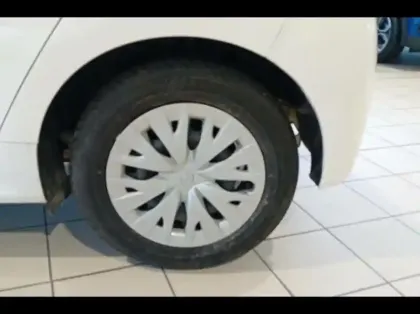 Photo 8 Toyota Yaris  116h France 5p