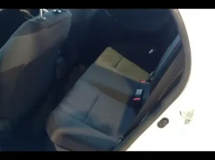 Photo 10 Toyota Yaris  116h France 5p