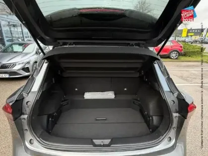 Photo 13 Nissan Qashqai  1.3 Mild Hybrid 140ch N-Connecta