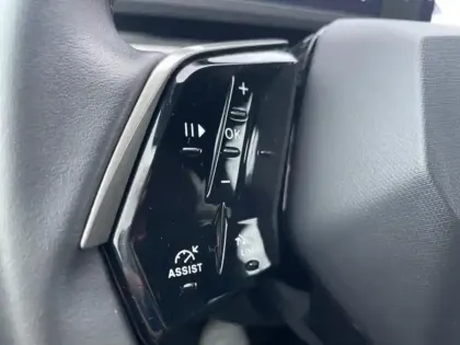 Photo 12 Peugeot 5008  Hybrid 145ch Allure e-DCS6