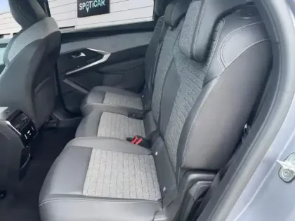 Photo 9 Peugeot 5008  Hybrid 145ch Allure e-DCS6