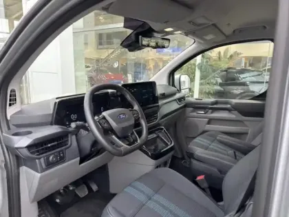 Photo 8 Ford Custom Gén. II Ph1 Sport 1