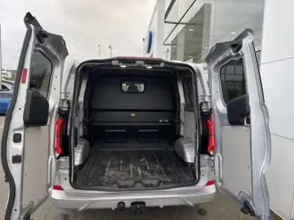 Photo 10 Ford Custom Gén. II Ph1 Sport 1