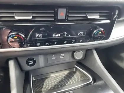 Photo 7 Nissan X-trail  e-4orce 213ch N-Connecta 7 places