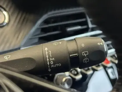 Photo 14 Peugeot 208  e- 136ch Roadtrip