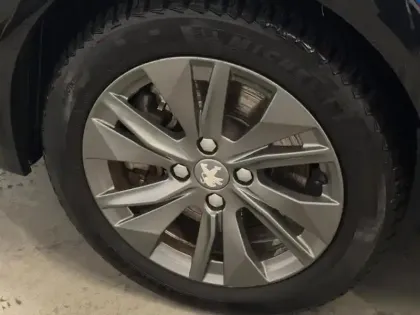 Photo 6 Peugeot 208  e- 136ch Roadtrip