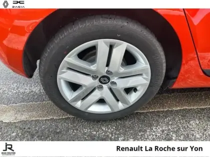 Photo 7 Renault Clio  1.6 E-Tech 145ch full hybrid Evolution - 24