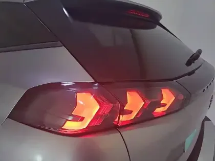 Photo 16 Peugeot 2008 Gén. II Ph1 NG Allure Pack 5