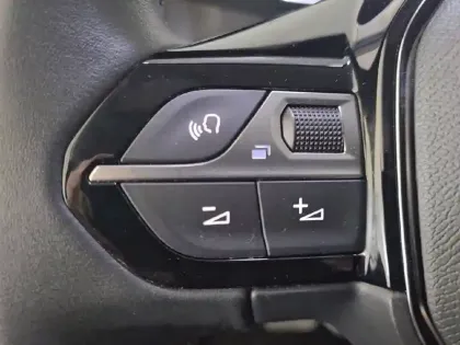 Photo 27 Peugeot 2008 Gén. II Ph1 NG Allure Pack 5