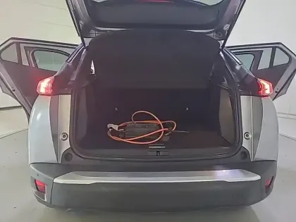 Photo 5 Peugeot 2008 Gén. II Ph1 NG Allure Pack 5