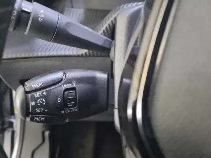 Photo 26 Peugeot 2008 Gén. II Ph1 NG Allure Pack 5