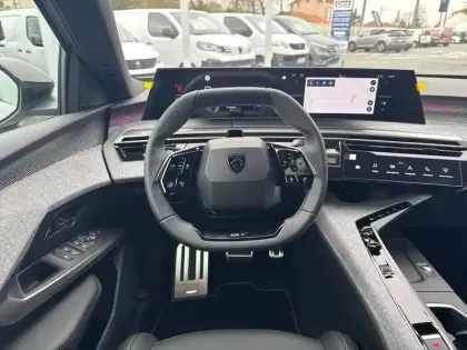 Photo 8 Peugeot 3008  Electrique 210 ch 73 kWh