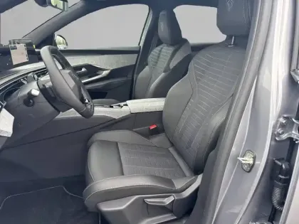 Photo 10 Peugeot 3008  Electrique 210 ch 73 kWh