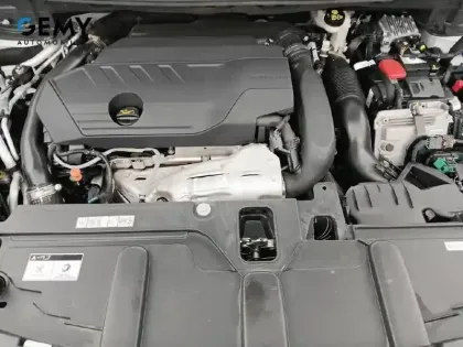 Photo 41 Peugeot 3008  Hybrid 225 e-EAT8