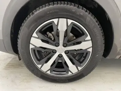 Photo 80 Peugeot 5008  PureTech 130ch S&S EAT8