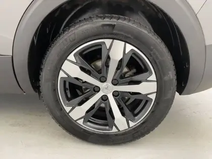 Photo 15 Peugeot 5008  PureTech 130ch S&S EAT8