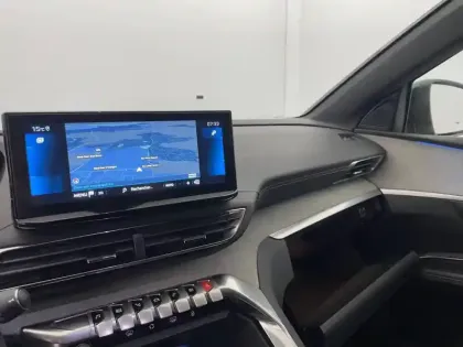 Photo 27 Peugeot 5008  PureTech 130ch S&S EAT8