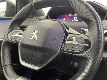 Photo 28 Peugeot 5008  PureTech 130ch S&S EAT8