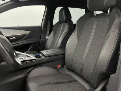 Photo 45 Peugeot 5008  PureTech 130ch S&S EAT8