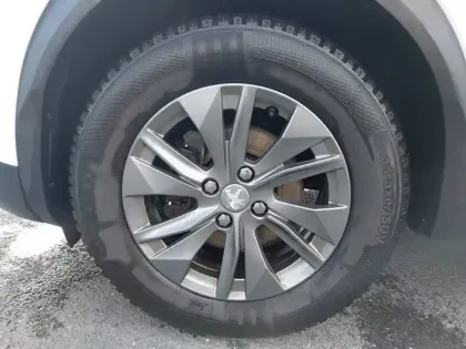 Photo 12 Peugeot 2008  PureTech 100 S&S BVM6