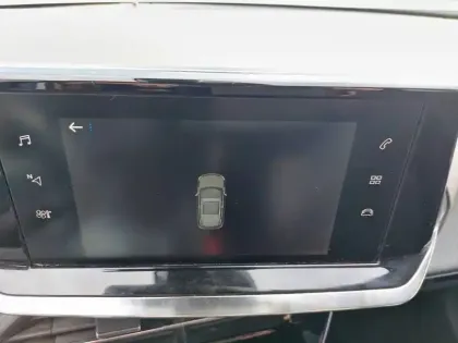 Photo 60 Peugeot 2008  PureTech 100 S&S BVM6