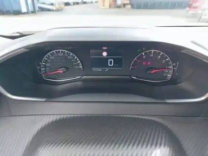 Photo 9 Peugeot 2008  PureTech 100 S&S BVM6