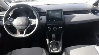 Photo 8 Renault Clio  E-Tech full hybrid 145 ch GSR2